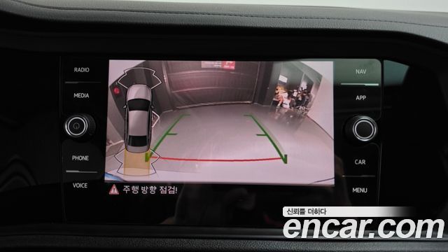 Volkswagen Jetta 2021 — photo 20