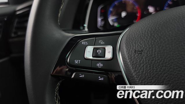 Volkswagen Jetta 2021 — photo 23