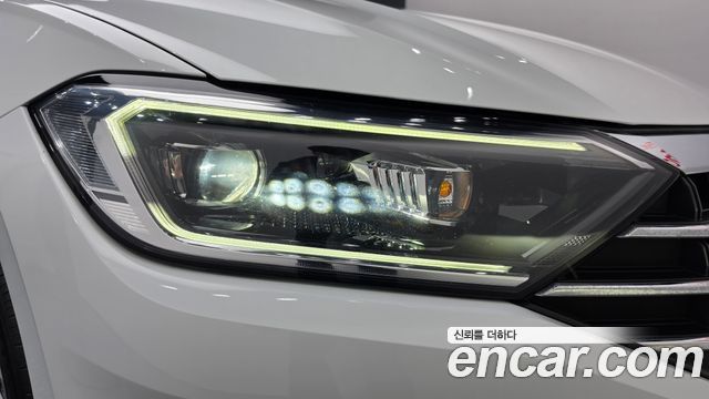 Volkswagen Jetta 2021 — photo 8