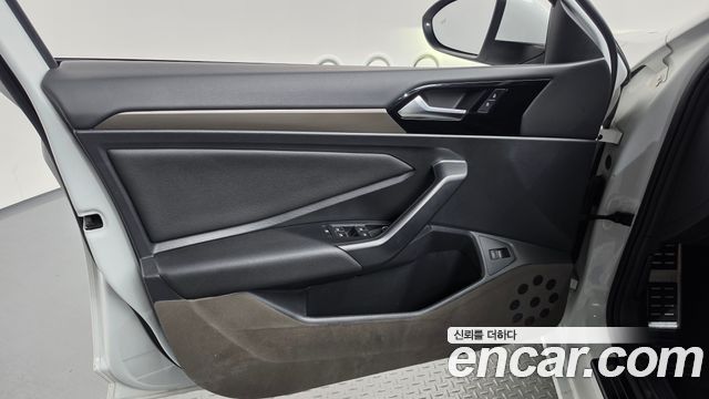 Volkswagen Jetta 2021 — photo 14