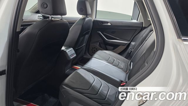 Volkswagen Jetta 2021 — photo 27