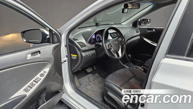 Hyundai Accent 2017 — photo 13