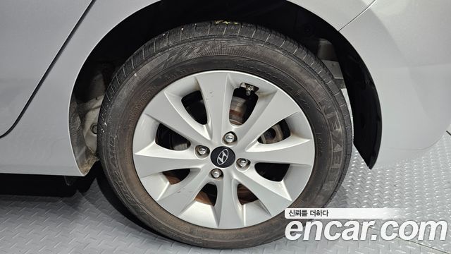 Hyundai Accent 2017 — photo 7