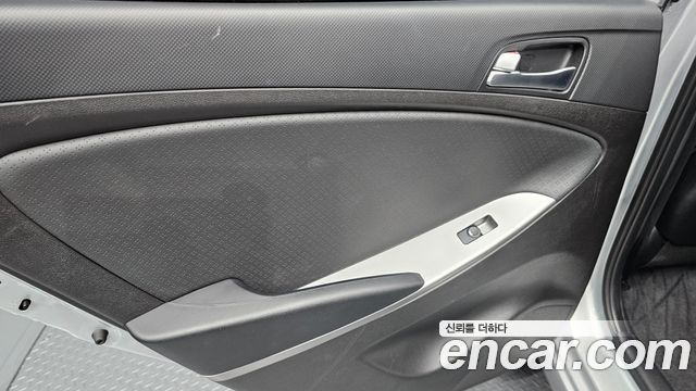Hyundai Accent 2017 — photo 15