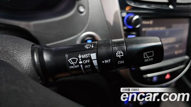 Hyundai Accent 2017 — photo 27