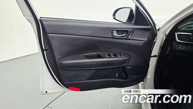 Kia K5 2020 — photo 14