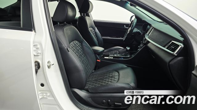 Kia K5 2020 — photo 16