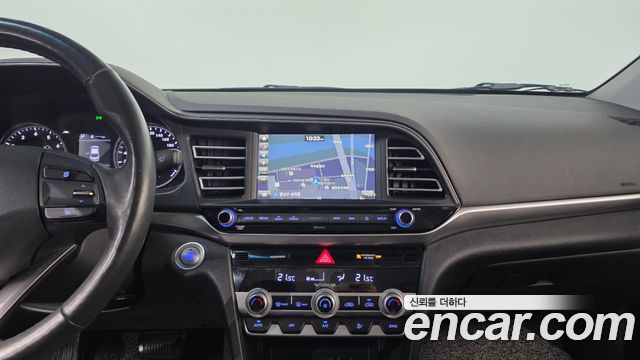 Hyundai AVANTE 2019 — photo 14