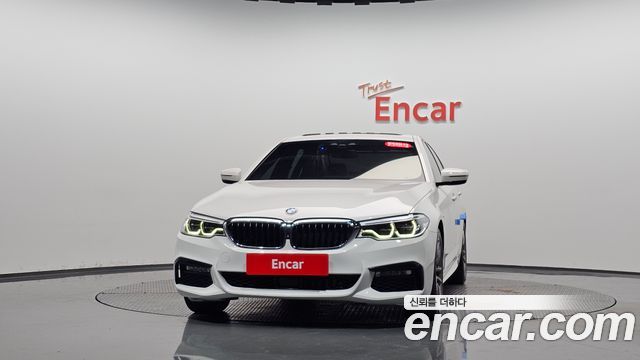 BMW 5-Series 2018 — photo 3