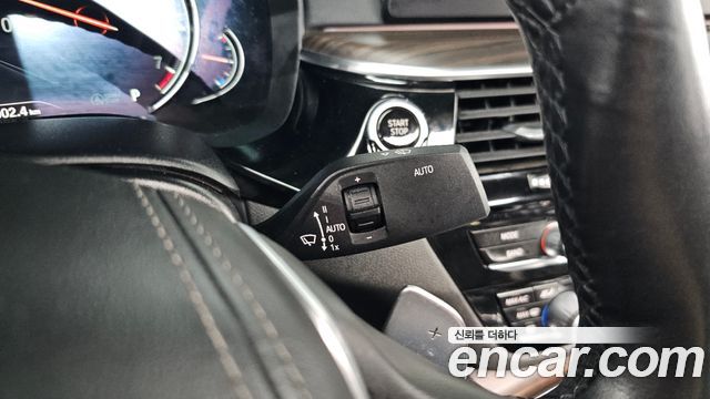 BMW 5-Series 2018 — photo 22