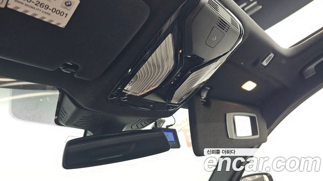 BMW 5-Series 2018 — photo 33
