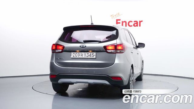 Kia Carens 2018 — photo 4