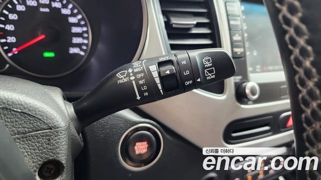 Kia Carens 2018 — photo 25
