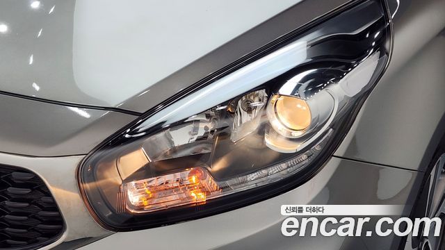 Kia Carens 2018 — photo 8