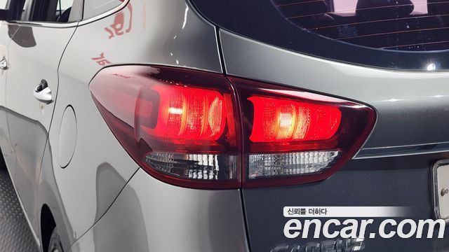 Kia Carens 2018 — photo 9
