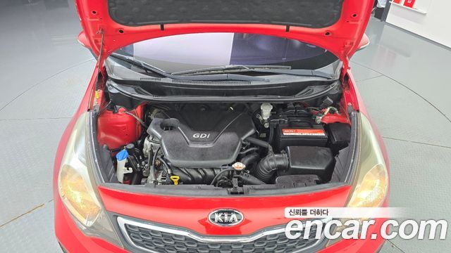 Kia pride 2012 — photo 6