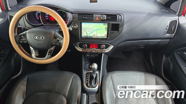 Kia pride 2012 — photo 10
