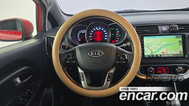 Kia pride 2012 — photo 22