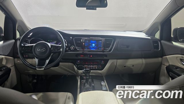Kia Canival 2016 — photo 7