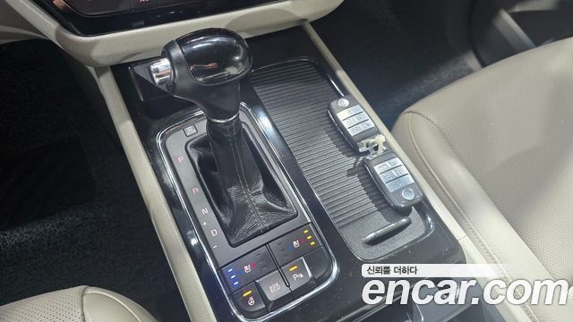 Kia Canival 2016 — photo 9