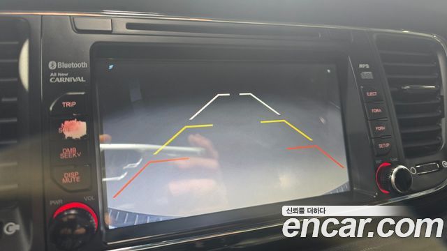 Kia Canival 2016 — photo 17