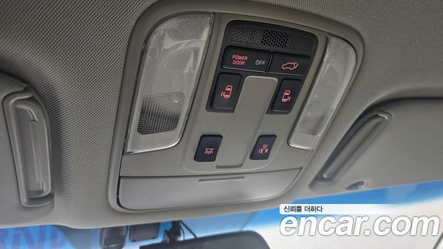 Kia Canival 2016 — photo 20