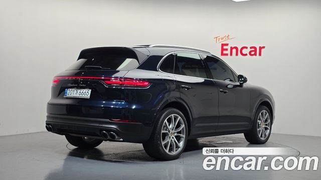 Porsche Cayenne 2020 — photo 2