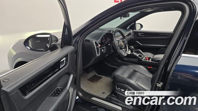 Porsche Cayenne 2020 — photo 10