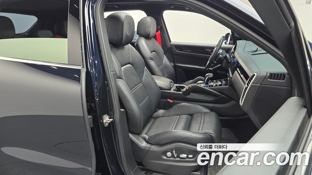 Porsche Cayenne 2020 — photo 12