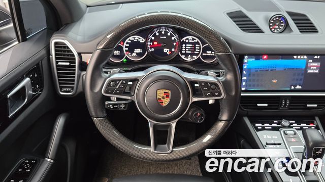Porsche Cayenne 2020 — photo 13