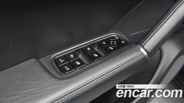 Porsche Cayenne 2020 — photo 14