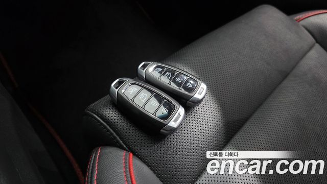 Hyundai i30 2018 — photo 23