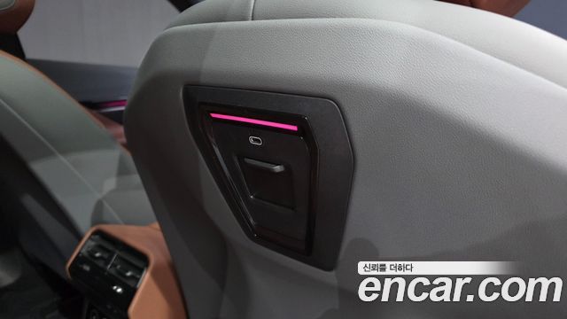 BMW 5-Series 2026 — photo 31