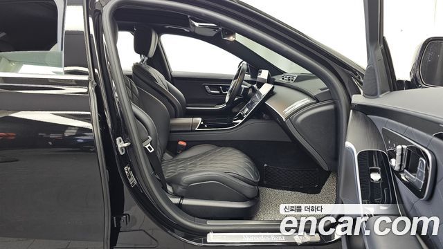Mercedes-Benz S-Class 2024 — photo 17