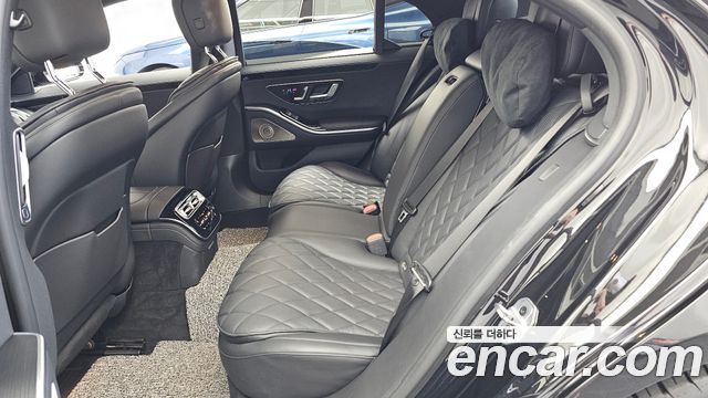Mercedes-Benz S-Class 2024 — photo 16