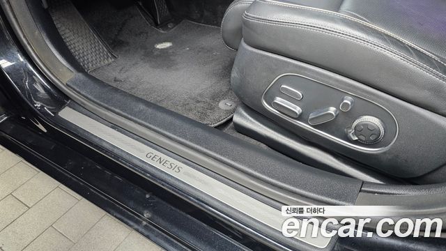 Genesis G90 2022 — photo 27