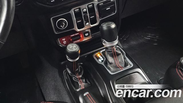 Jeep Wrangler 2018 — photo 9