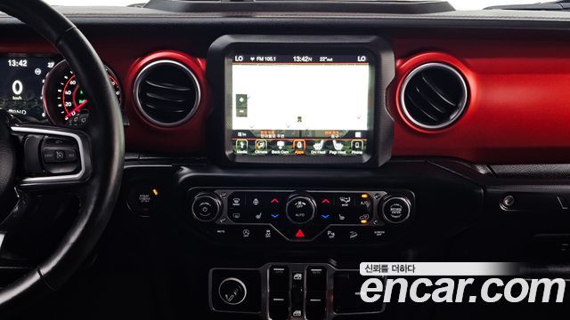 Jeep Wrangler 2018 — photo 15