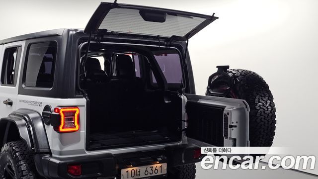 Jeep Wrangler 2018 — photo 20