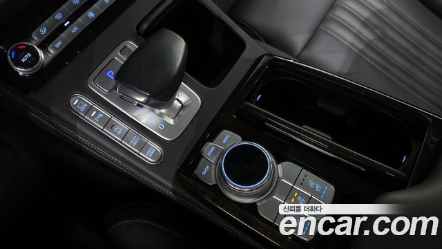Genesis G90 2019 — photo 12