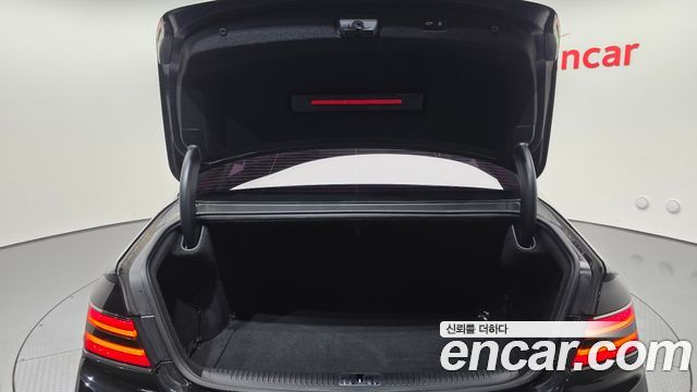 Genesis G90 2019 — photo 23