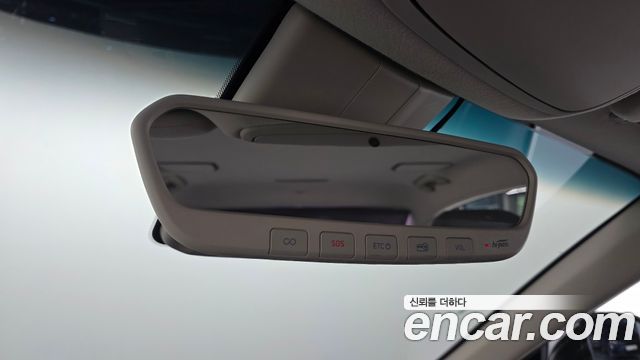 Genesis G90 2019 — photo 26