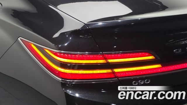 Genesis G90 2019 — photo 9
