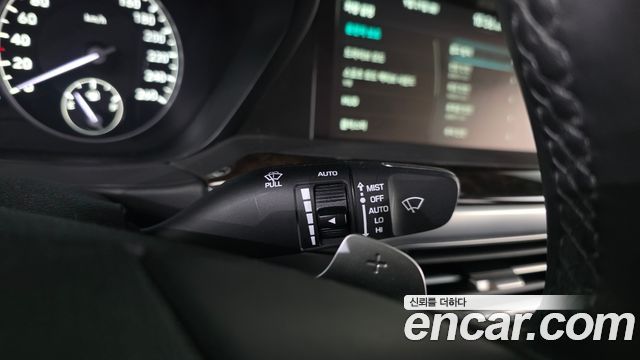 Genesis G90 2019 — photo 28