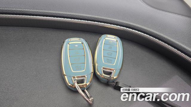 Hyundai Santafe 2019 — photo 23