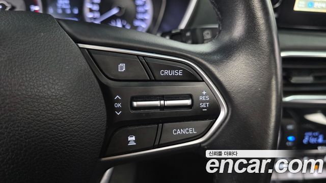 Hyundai Santafe 2019 — photo 25