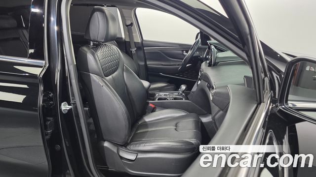 Hyundai Santafe 2019 — photo 16