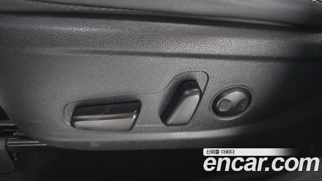 Hyundai Santafe 2019 — photo 31