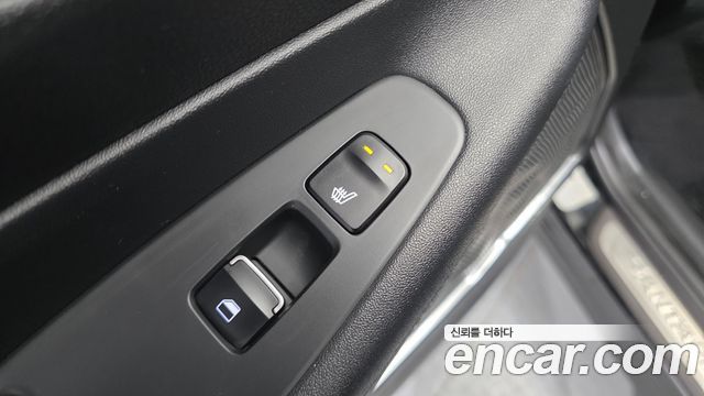 Hyundai Santafe 2019 — photo 35