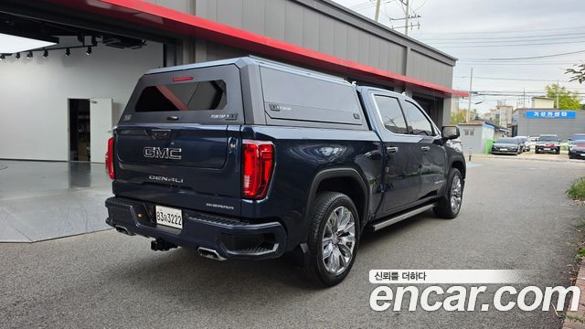 GMC Sierra 2023 — photo 2